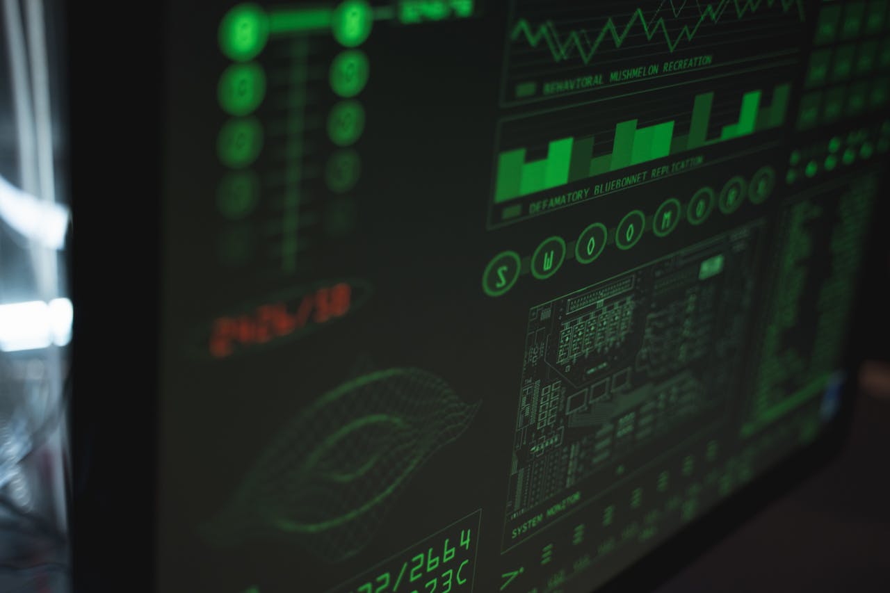Bildschirm mit Cybersecurity-Daten – Symbolbild für Produktsicherheit im Rahmen des Cyber Resilience Act